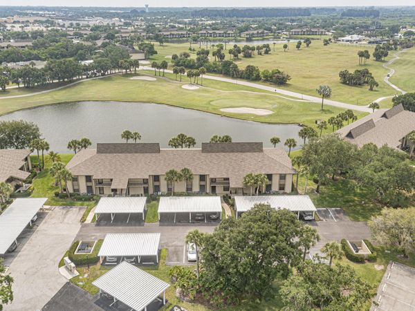 23 Plantation Drive, Unit 102, Vero Beach, FL 32966