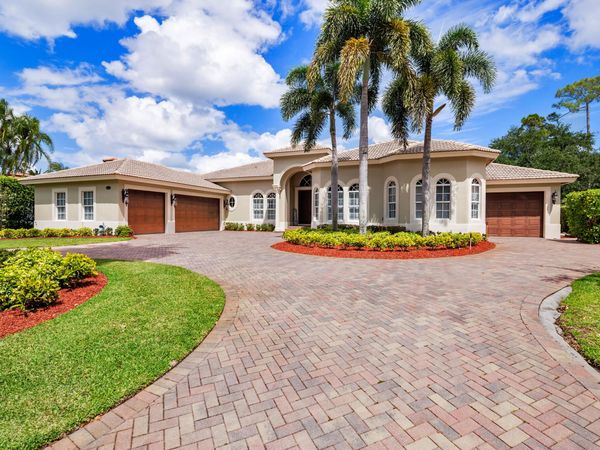 594 N Country Club Drive, Atlantis, FL 33462