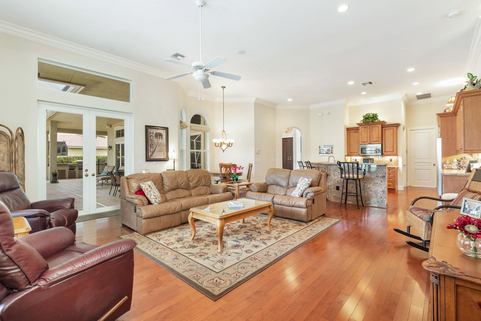 594 N Country Club Drive, Atlantis, FL 33462 Photo