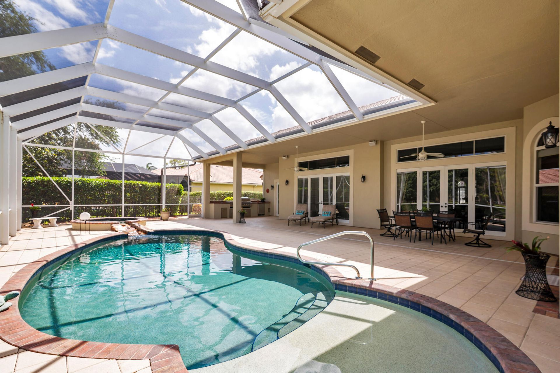 594 N Country Club Drive, Atlantis, FL 33462 Photo