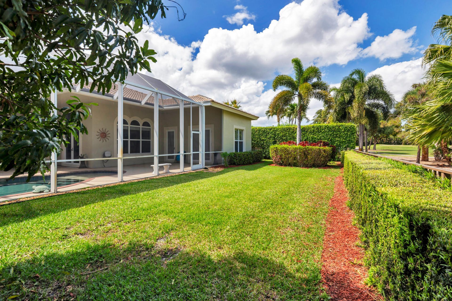 594 N Country Club Drive, Atlantis, FL 33462 Photo