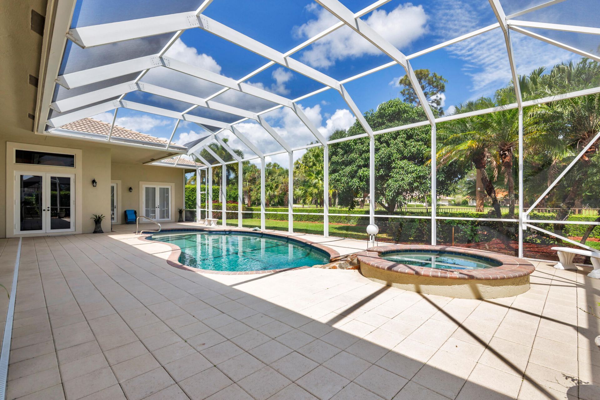594 N Country Club Drive, Atlantis, FL 33462 Photo