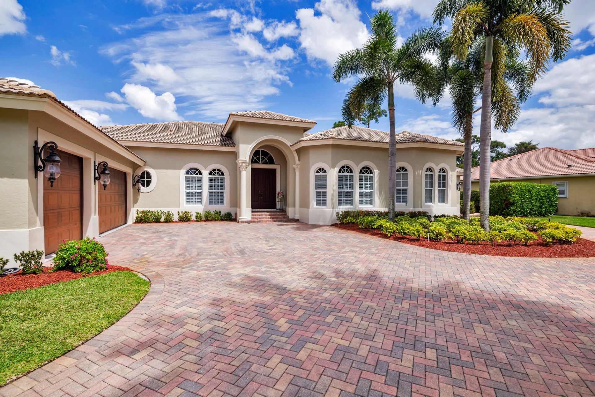 594 N Country Club Drive, Atlantis, FL 33462 Photo