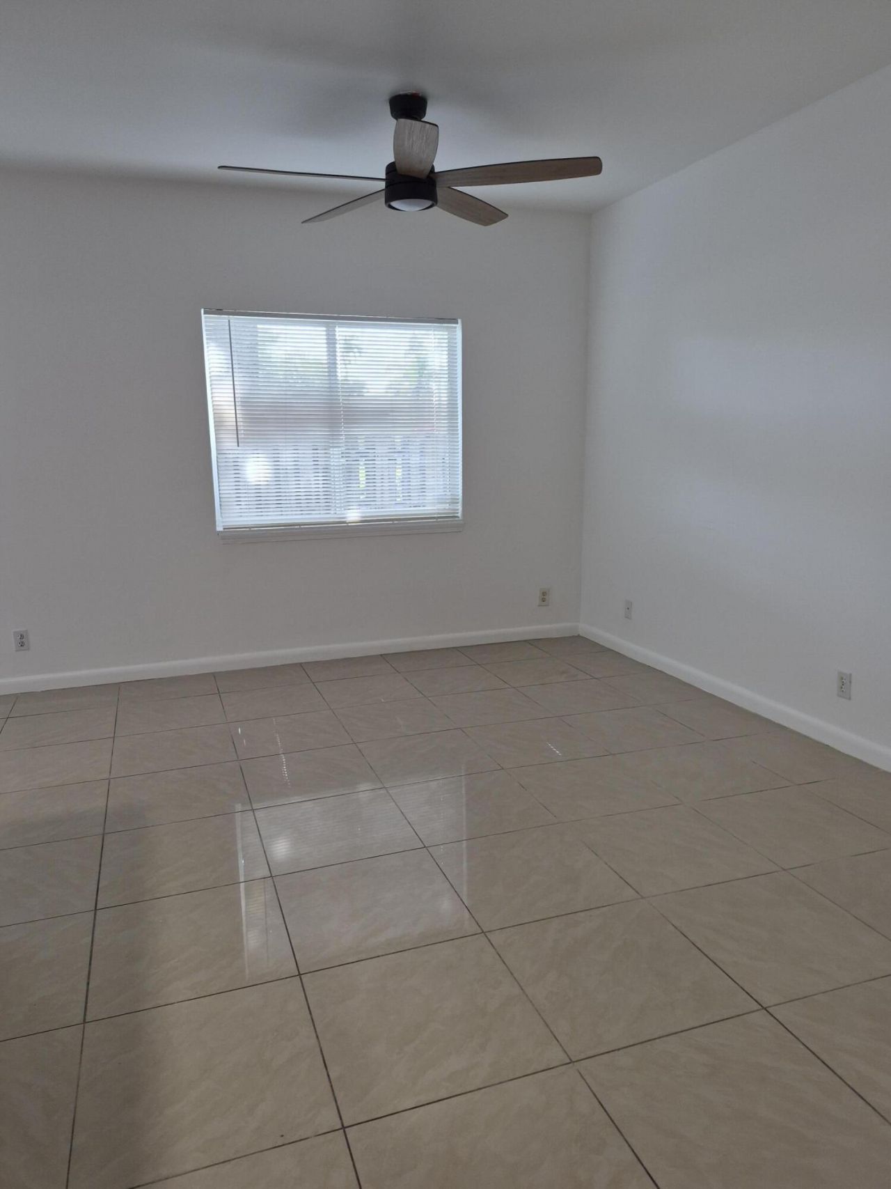 5920 S Golden Beauty Lane, Tamarac, FL 33321 Photo