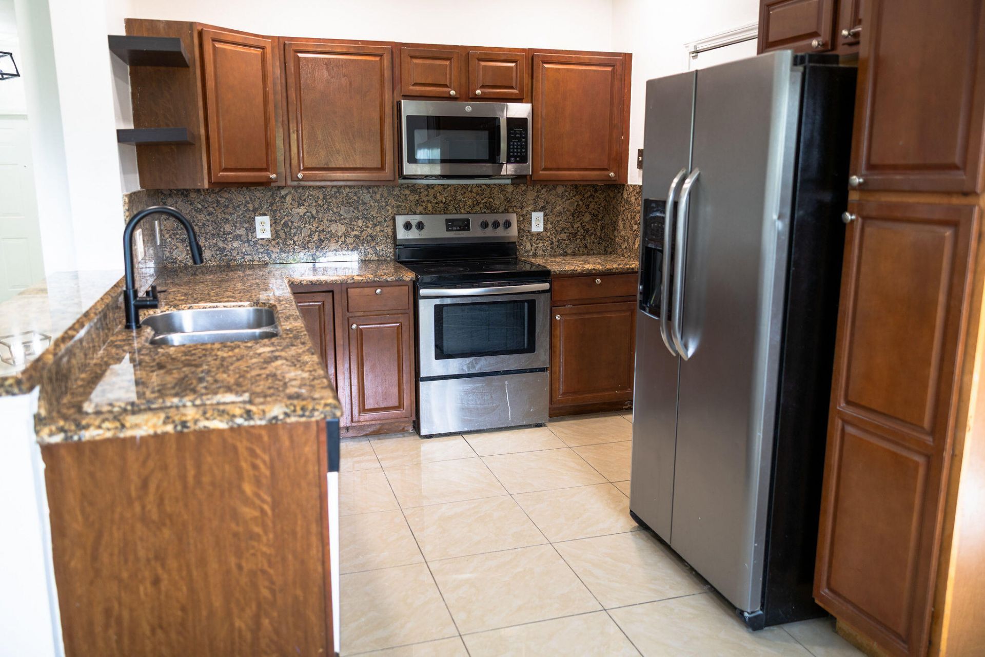 5920 S Golden Beauty Lane, Tamarac, FL 33321 Photo