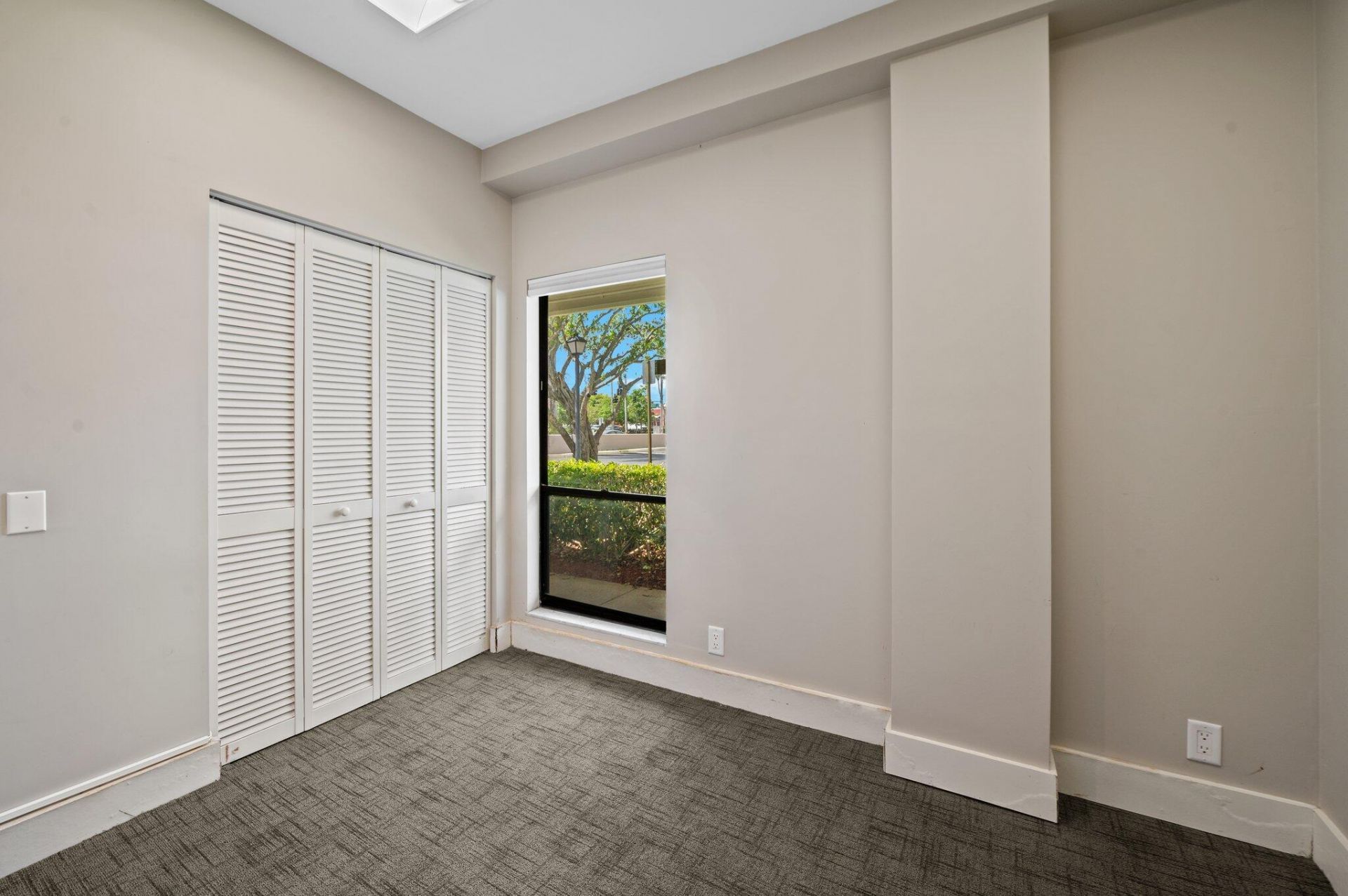 1501 Presidential Way, Unit 10-11, West Palm Beach, FL 33401 Photo