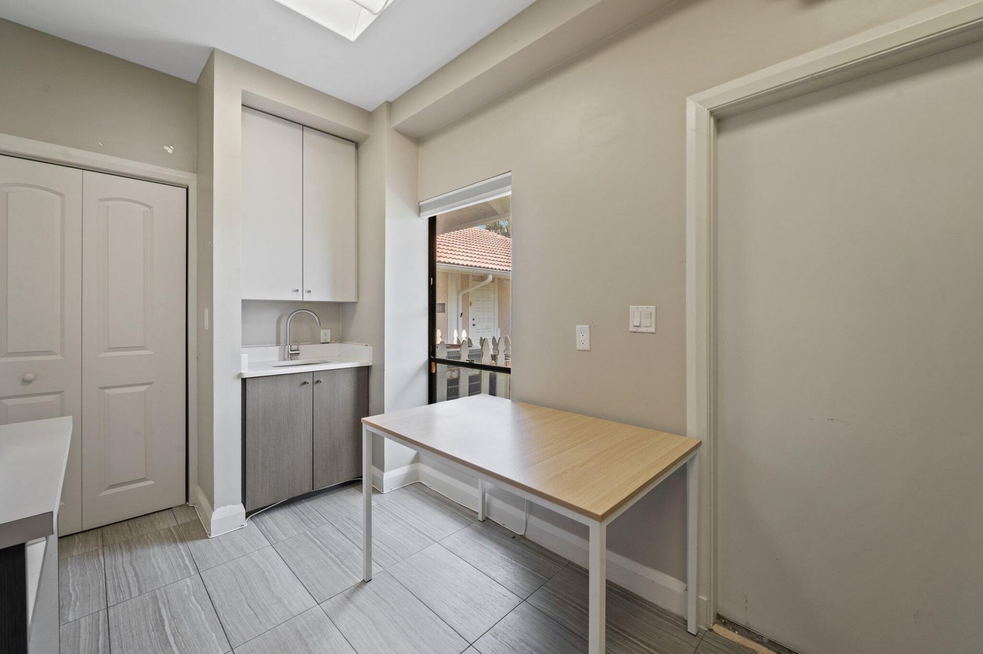 1501 Presidential Way, Unit 10-11, West Palm Beach, FL 33401 Photo