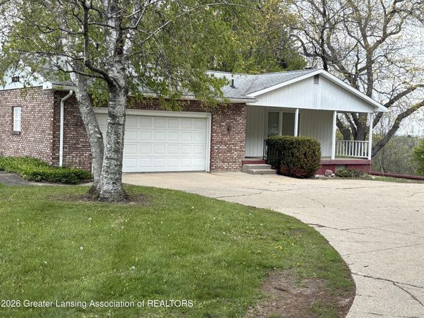 1020 N Cochran, Charlotte, MI 48813