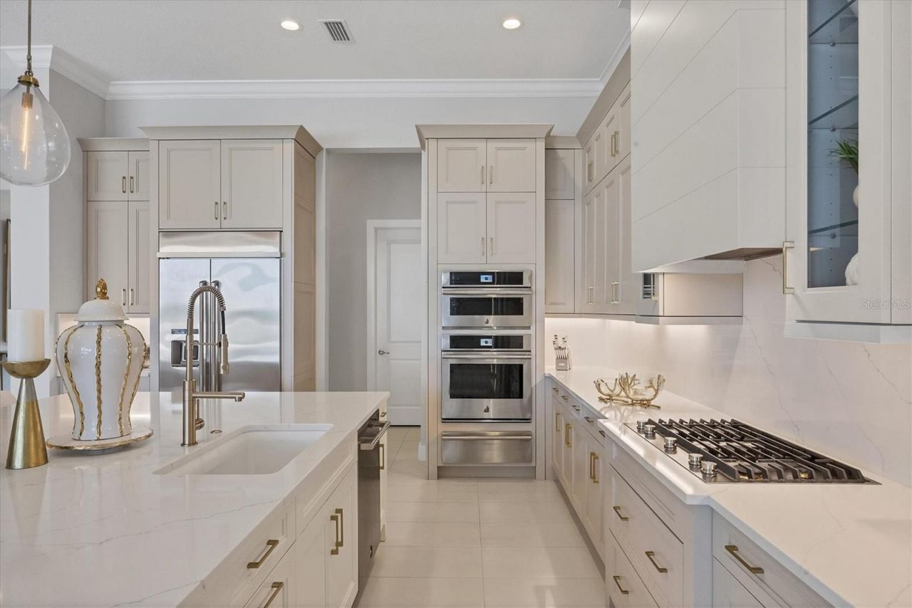 16925 Clearlake Avenue, Lakewood Ranch, FL 34202 Photo