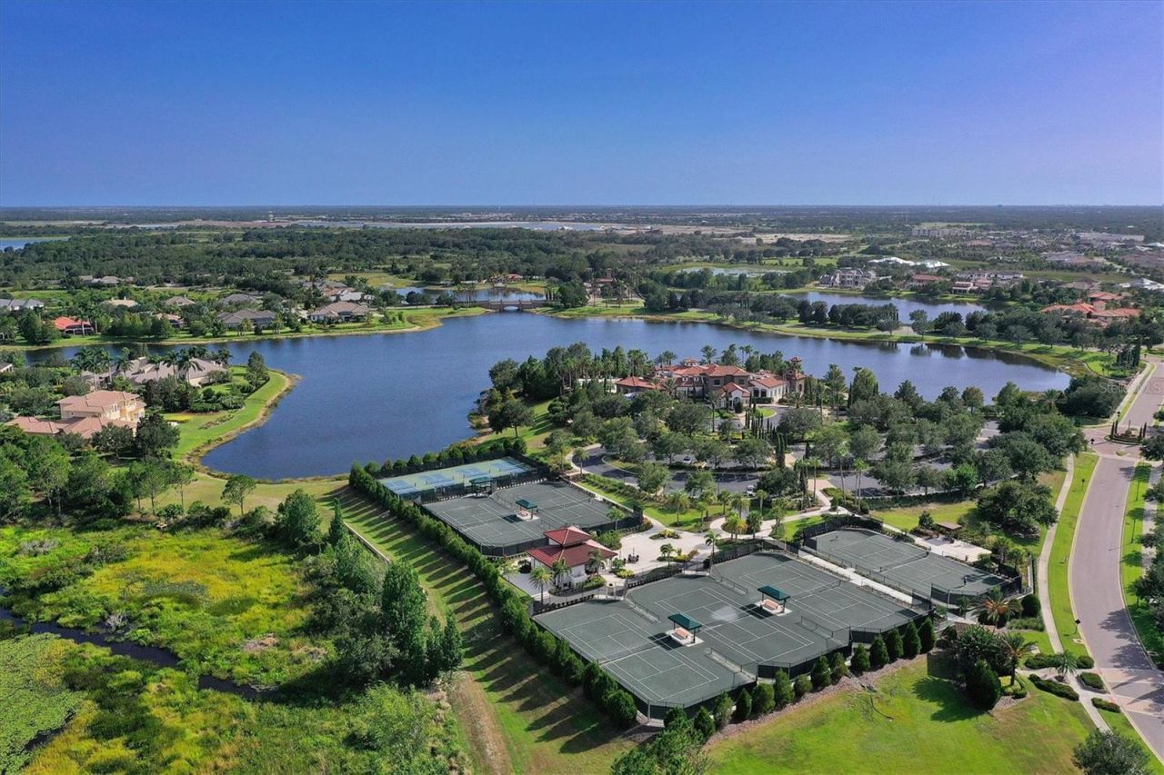 16925 Clearlake Avenue, Lakewood Ranch, FL 34202 Photo