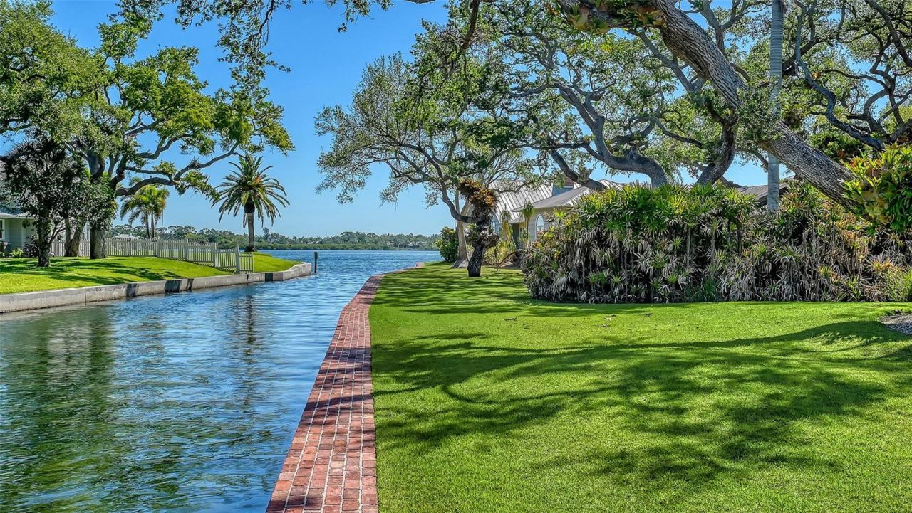 1249 S Basin Lane, Sarasota, FL 34242 Photo