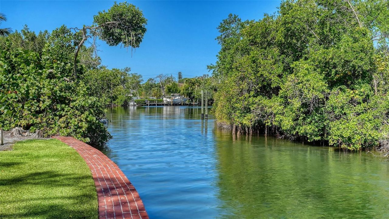 1249 S Basin Lane, Sarasota, FL 34242 Photo