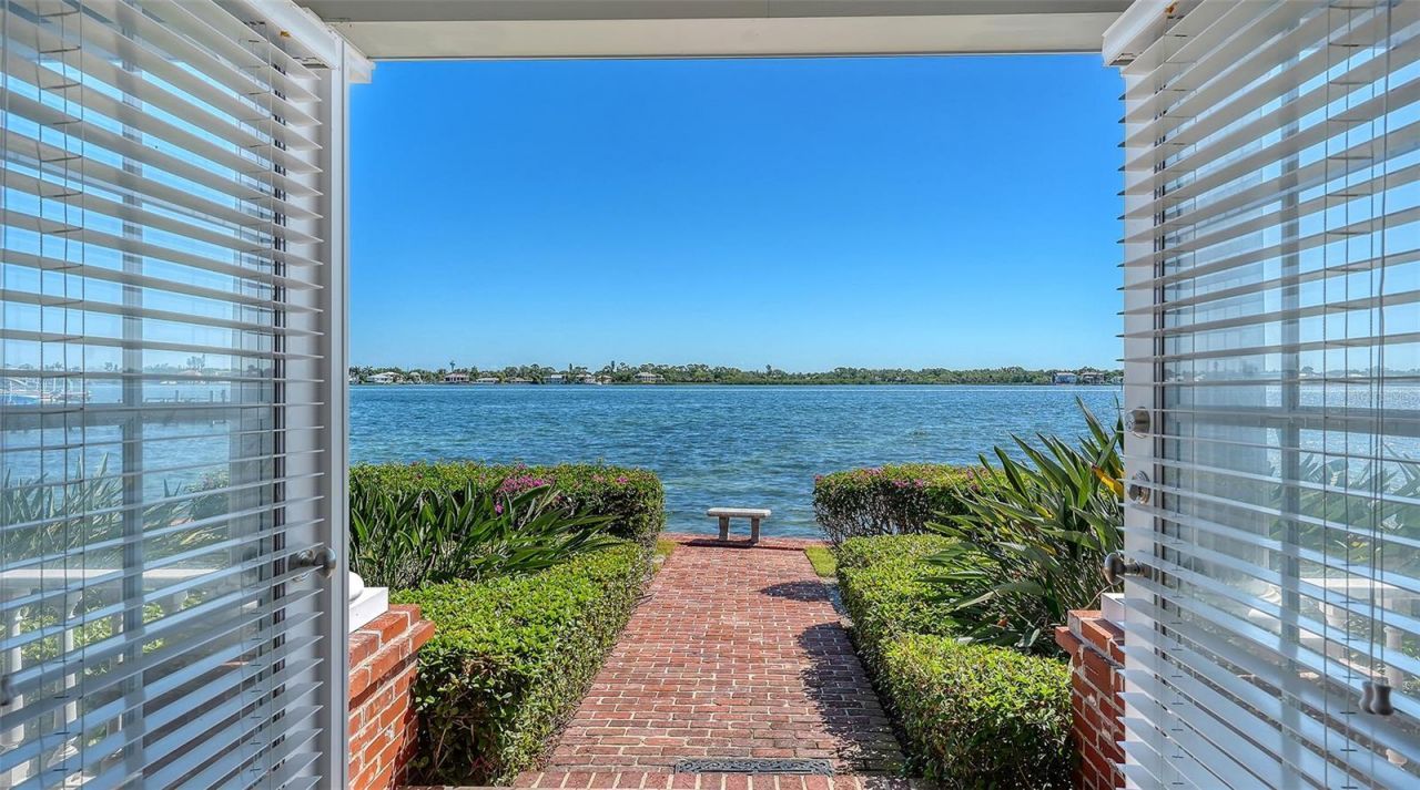 1249 S Basin Lane, Sarasota, FL 34242 Photo