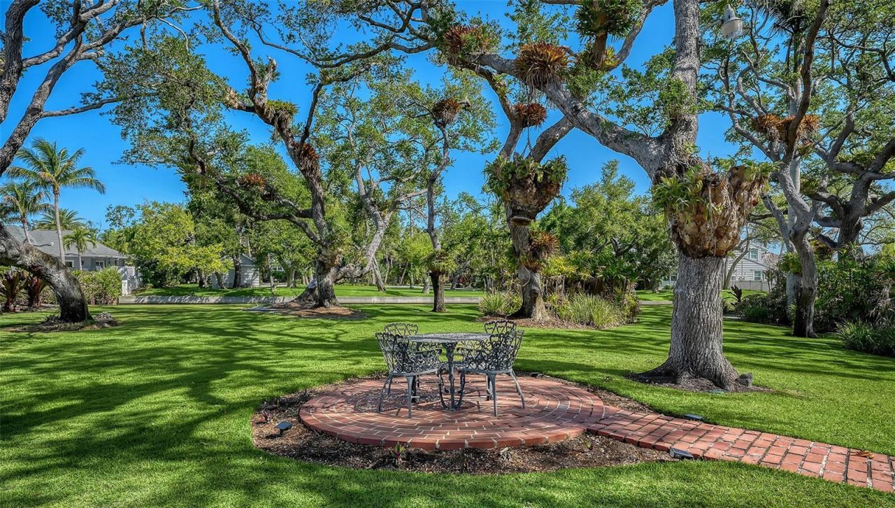 1249 S Basin Lane, Sarasota, FL 34242 Photo