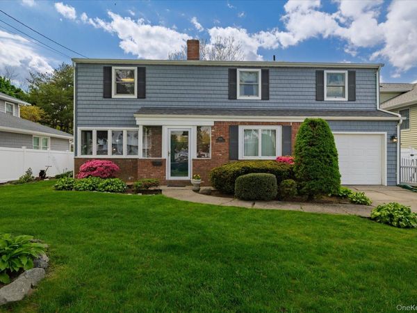 1682 Hannington Avenue , Wantagh, NY 11793