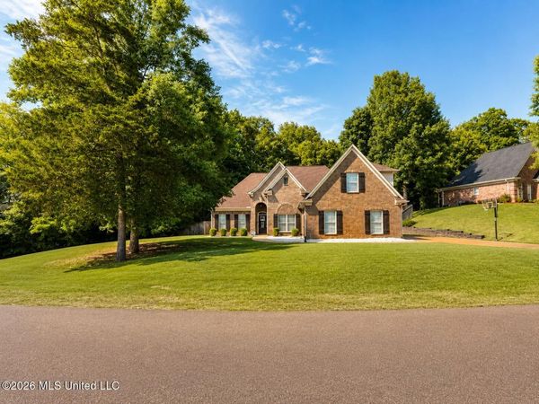 3426 Westwind Drive, Nesbit, MS 38651