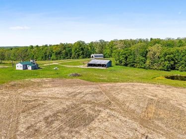 8598 Deadfall Road, Hillsboro, OH 45133