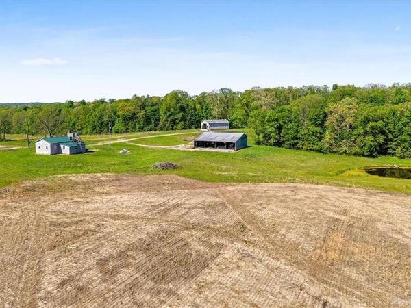 8598 Deadfall Road, Hillsboro, OH 45133