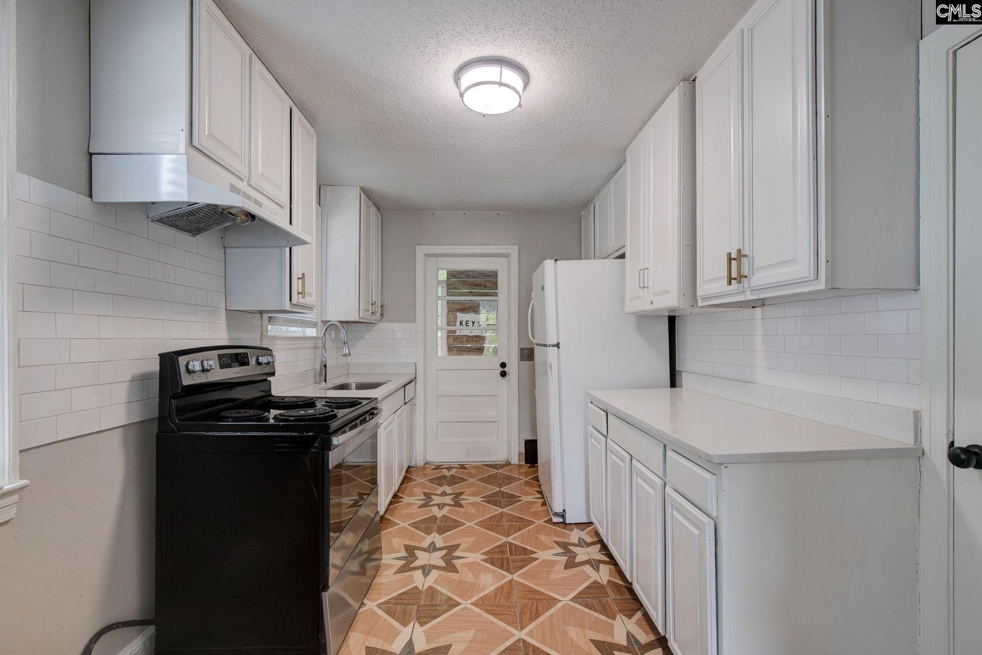 330 Gaffney Street  Photo 10