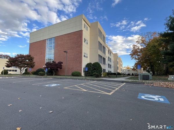 75 Washington , Unit 2-111, Hamden, CT 06518