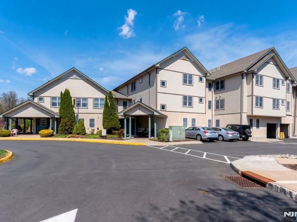 81 Park Edge 2K, Unit 2K, Berkeley Heights, NJ 07922