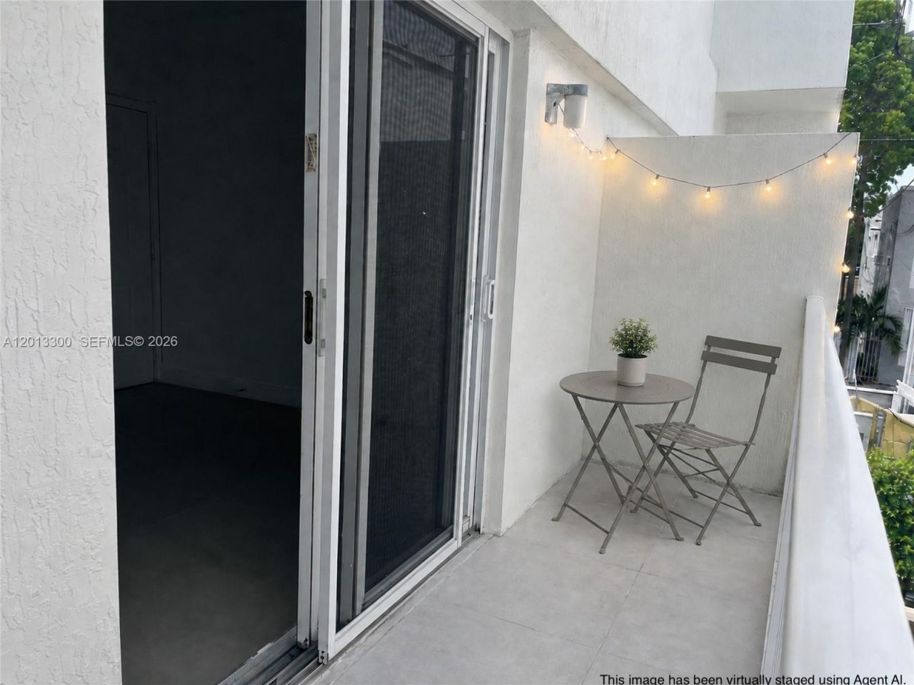 1020 SW 4th St , Unit 102, Miami, FL 33130 Photo