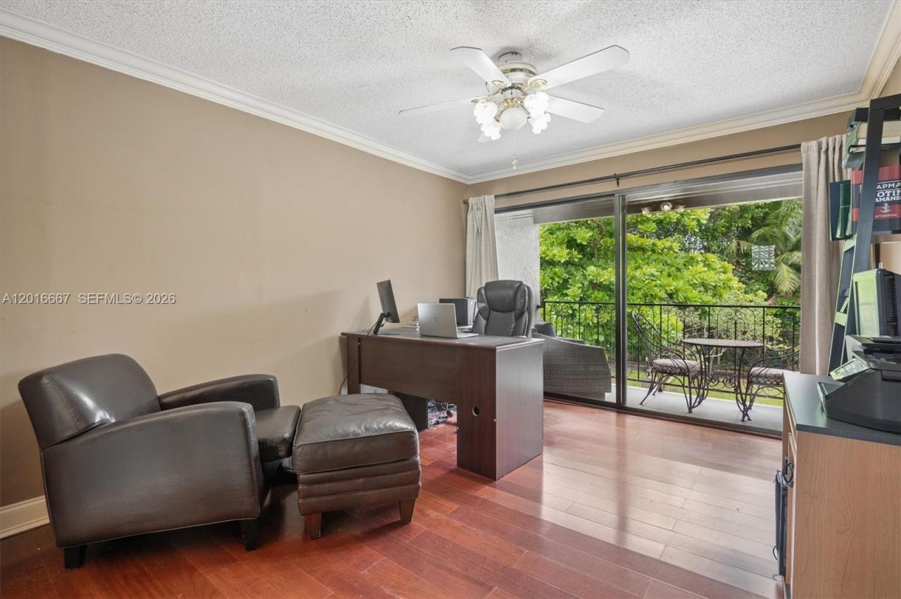 20021 NE 25th Ave, Miami, FL 33180 Photo