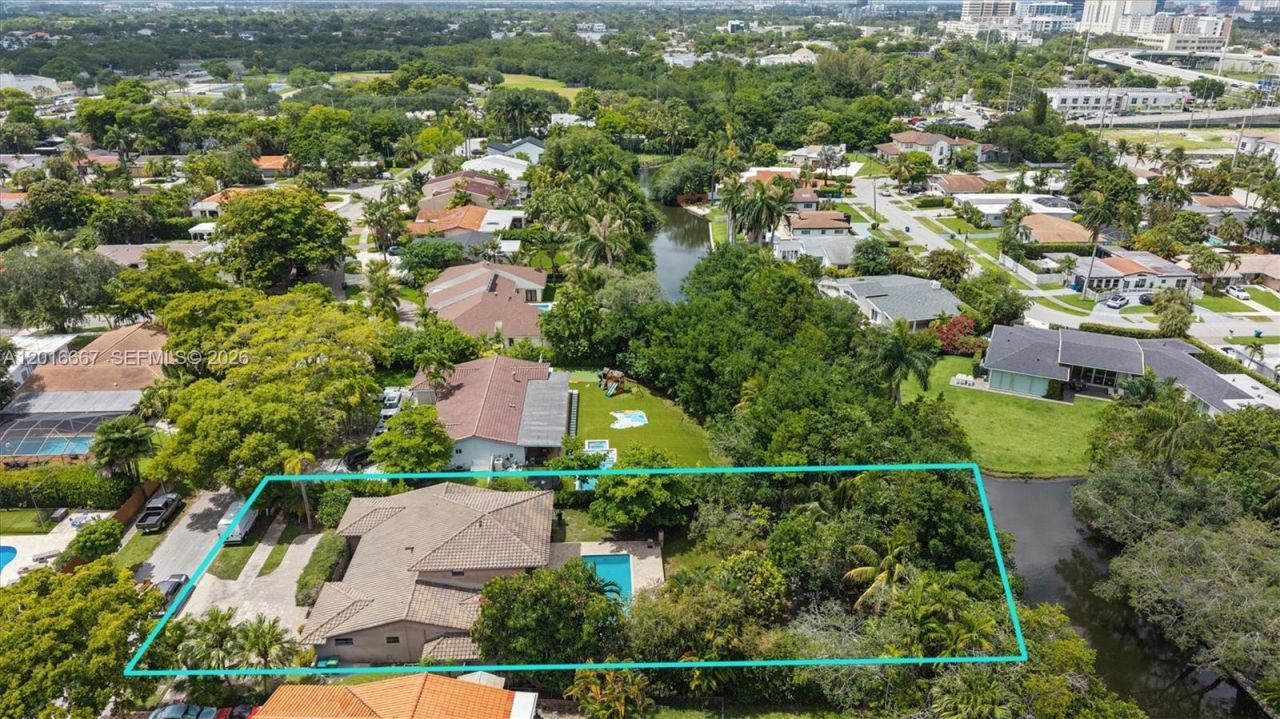 20021 NE 25th Ave, Miami, FL 33180 Photo