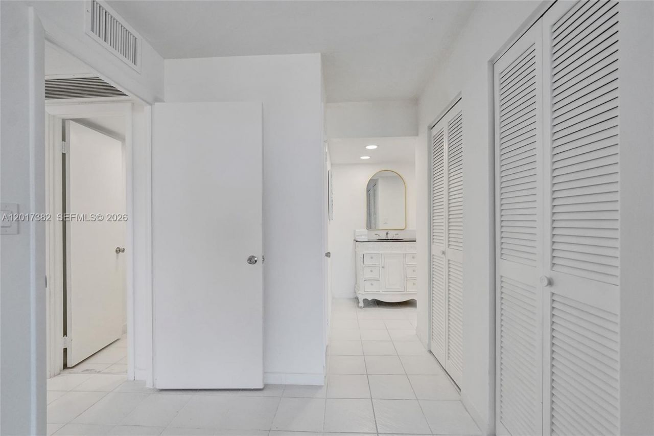 1600 S Ocean Dr , Unit 16B, Hollywood, FL 33019 Photo