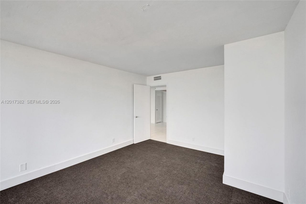 1600 S Ocean Dr , Unit 16B, Hollywood, FL 33019 Photo