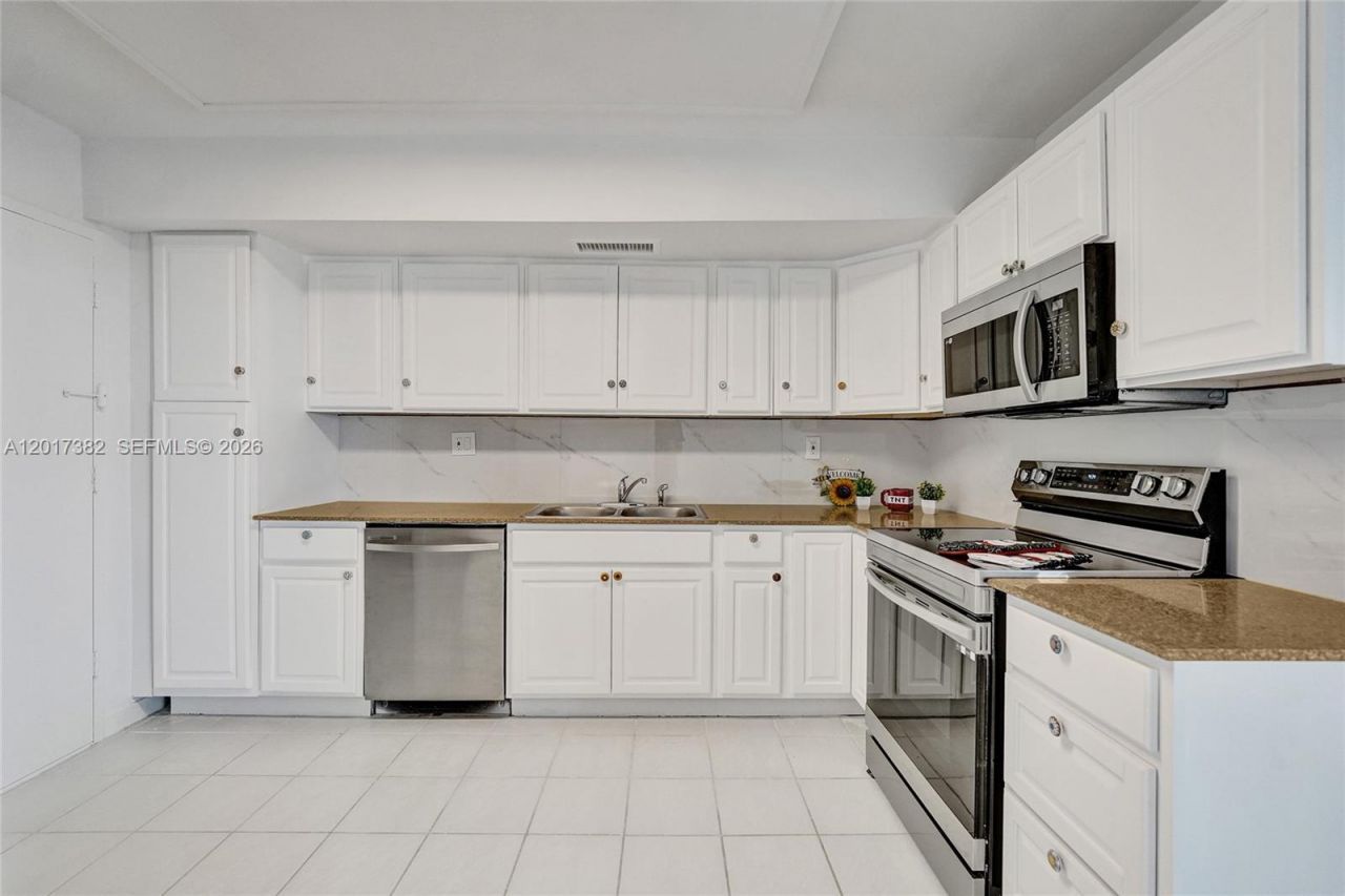 1600 S Ocean Dr , Unit 16B, Hollywood, FL 33019 Photo