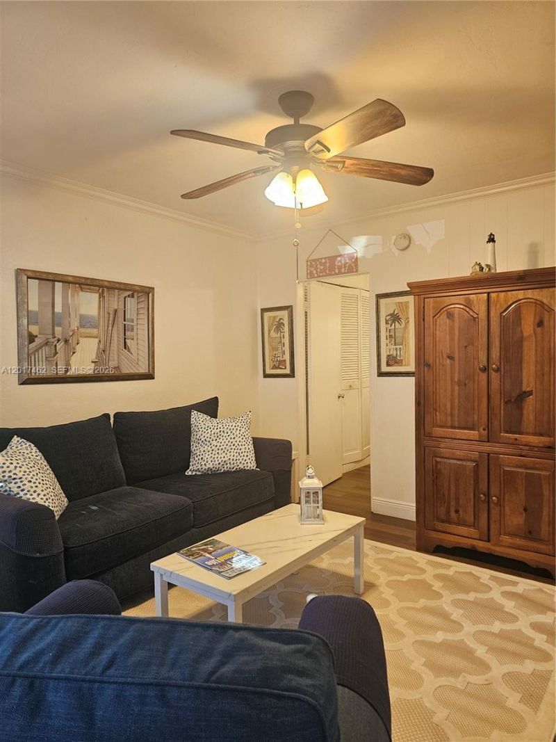 325 Fernwood Rd, Unit 10, Key Biscayne, FL 33149 Photo