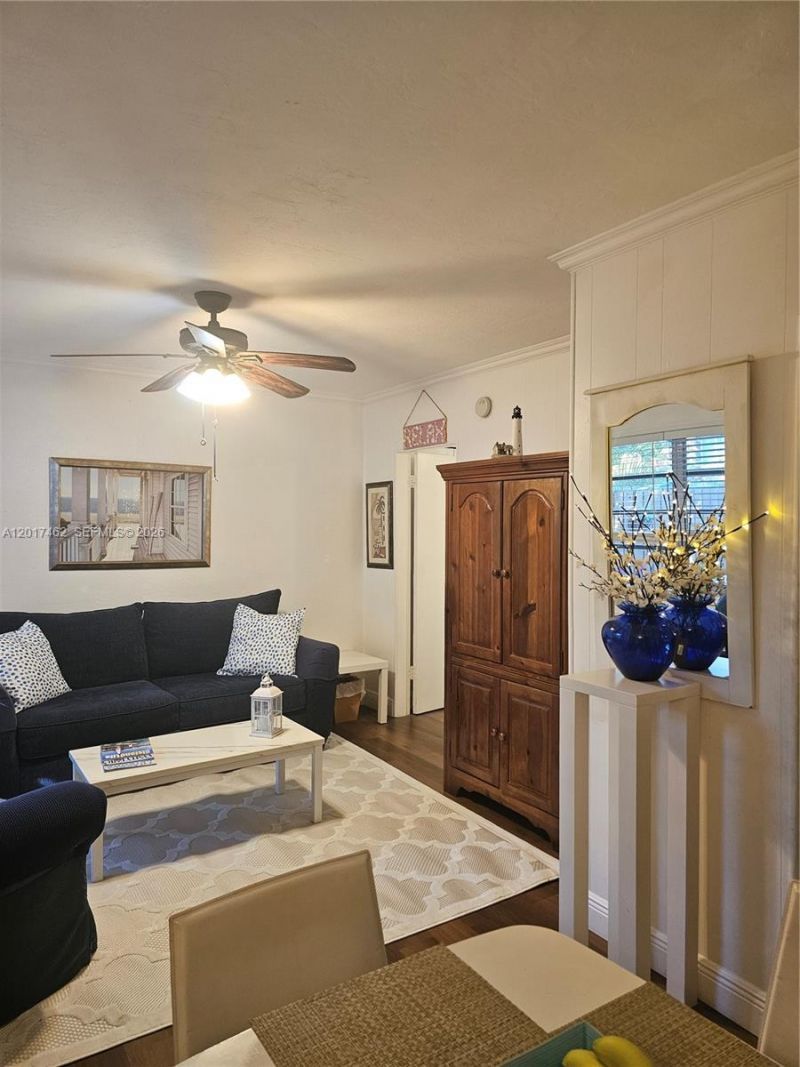 325 Fernwood Rd , Unit 10, Key Biscayne, FL 33149 Photo