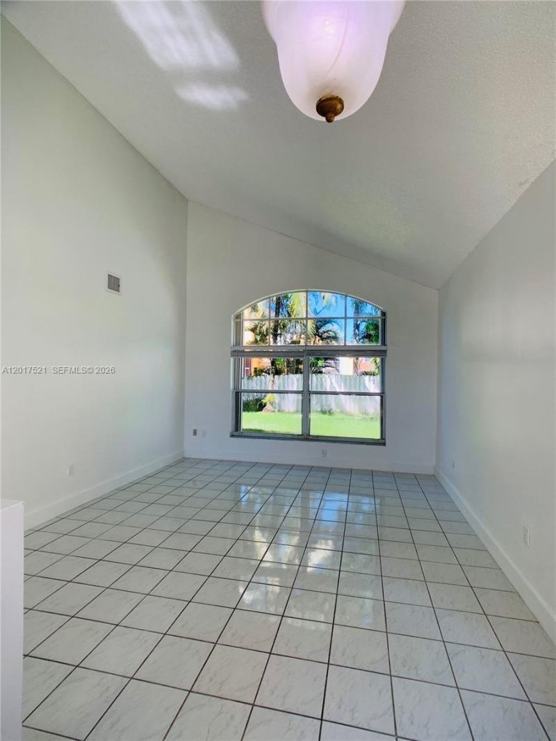 18801 NW 12th St, Unit 18801, Pembroke Pines, FL 33029 Photo
