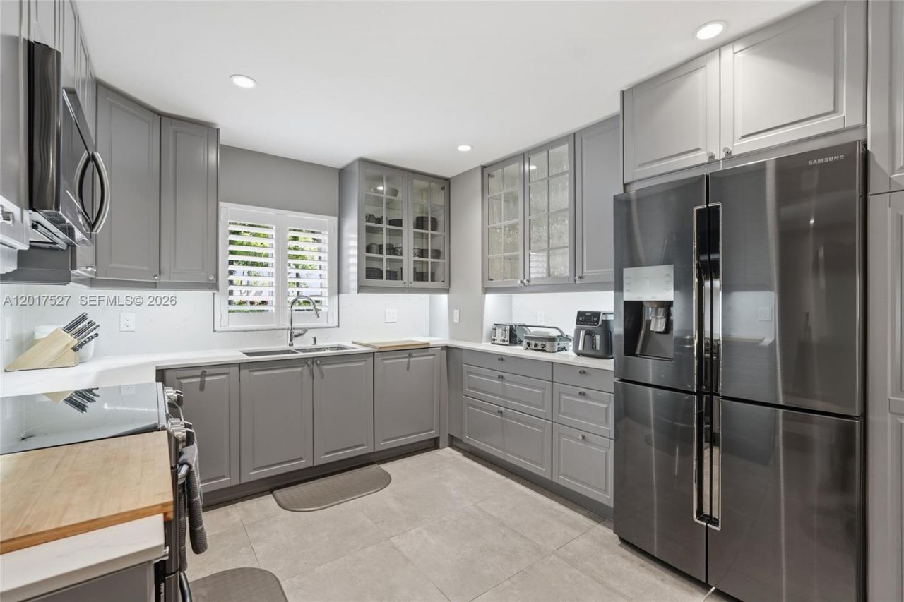 4002 S Cypress Ln, Unit P-17, Pompano Beach, FL 33069 Photo