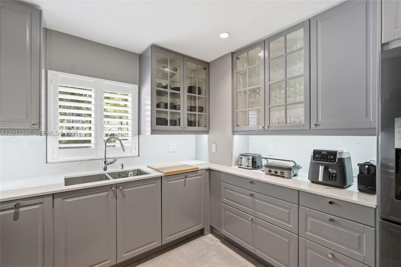 4002 S Cypress Ln, Unit P-17, Pompano Beach, FL 33069 Photo