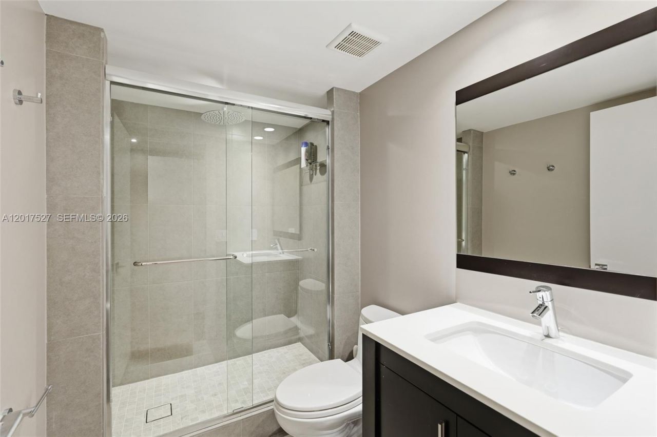 4002 S Cypress Ln, Unit P-17, Pompano Beach, FL 33069 Photo
