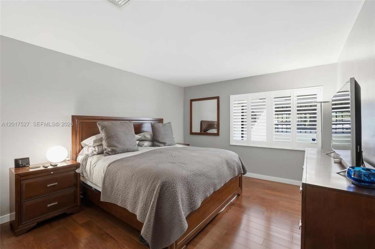 4002 S Cypress Ln, Unit P-17, Pompano Beach, FL 33069 Photo