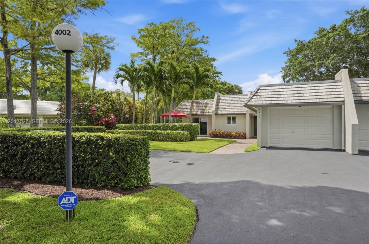 4002 S Cypress Ln, Unit P-17, Pompano Beach, FL 33069 Photo