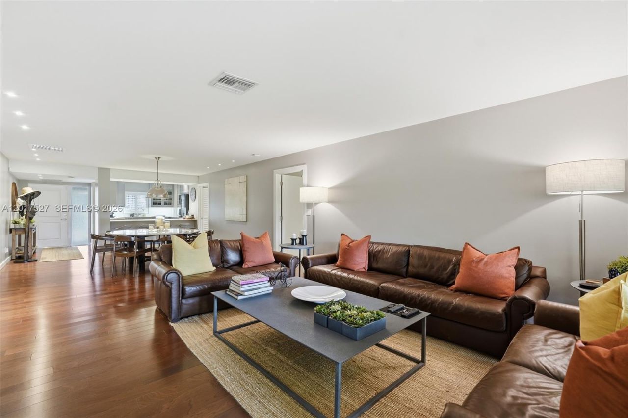 4002 S Cypress Ln, Unit P-17, Pompano Beach, FL 33069 Photo
