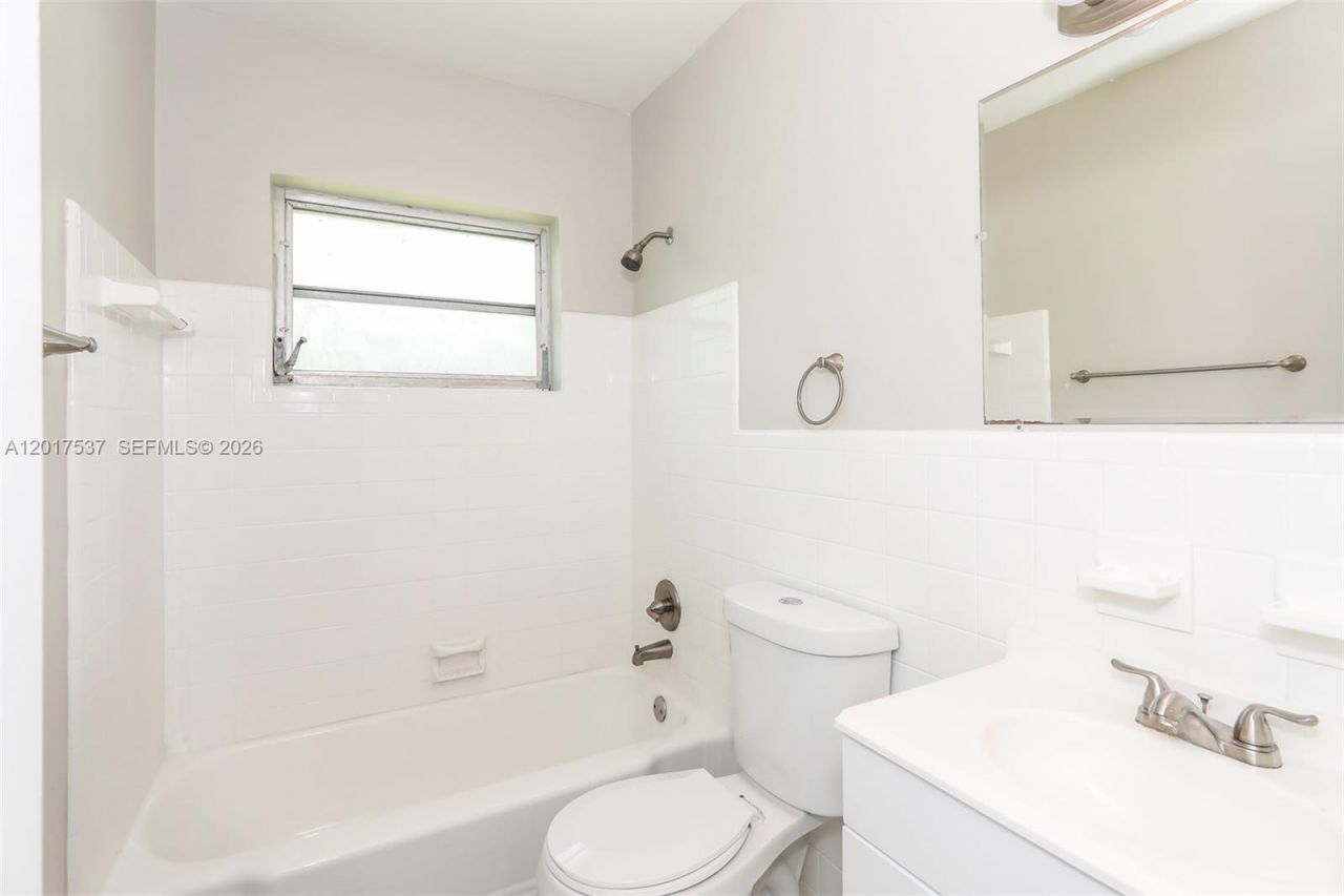 16025 SW 99th Ave, Miami, FL 33157 Photo