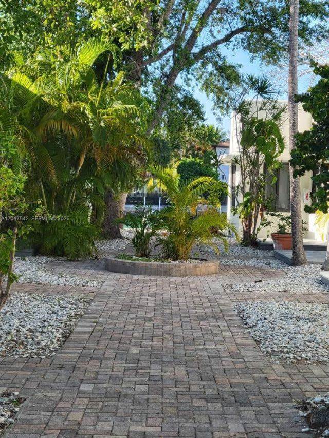 1725 Calais Dr , Unit 6, Miami Beach, FL 33141 Photo