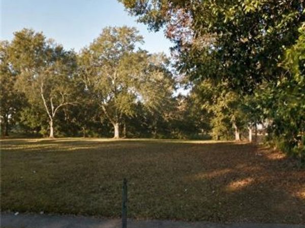 1310 Windsor Avenue , Mobile, AL 36605