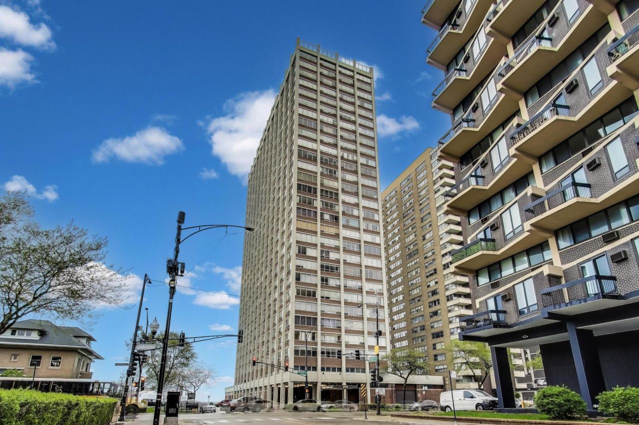 6171 N Sheridan Road, Unit 806, Chicago, IL 60660 Main Photo