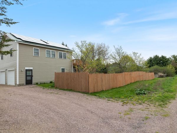 7 Sloop Road, Grand Isle, VT 05458