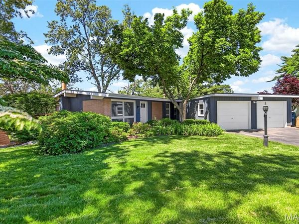 79 Willow Brook Drive, St Louis, MO 63146