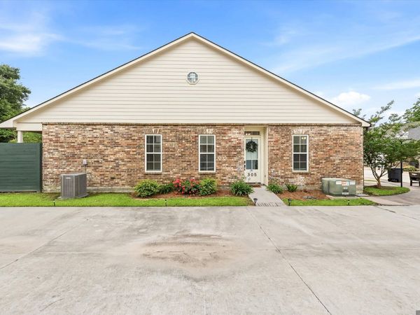 305 Saint Thomas Ln, Baton Rouge, LA 70806