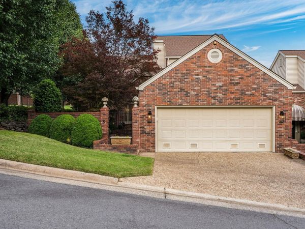 801 Pleasant Valley Dr. #5, Little Rock, AR 72227