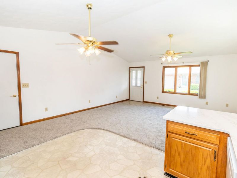 140 Dwyer Avenue, Unit D2, Greenville, OH 45331 Photo 14