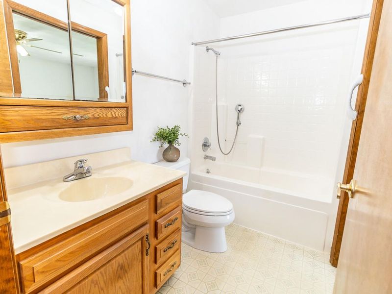 140 Dwyer Avenue, Unit D2, Greenville, OH 45331 Photo 21